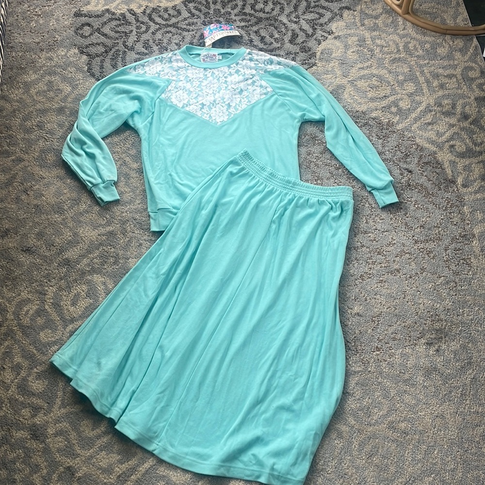Lacy Afternoon by Shell Kepler Vintage Two Piece Lace Sweater Skirt Set Large